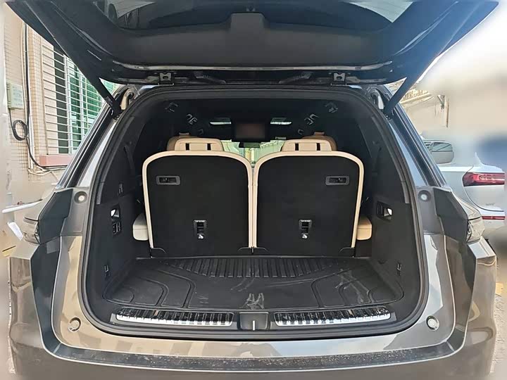 Фото 10 - LiXiang L9