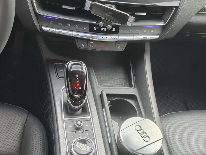 Фото 9 - Cadillac CT5