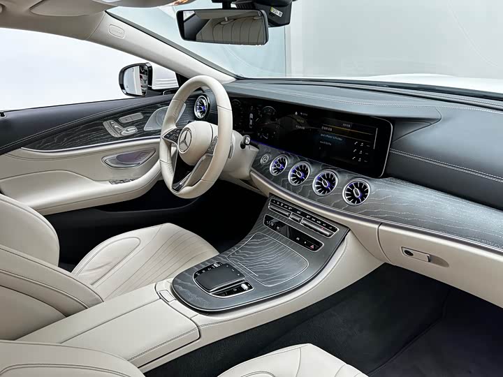 Фото 19 - Mercedes-Benz CLS-Class