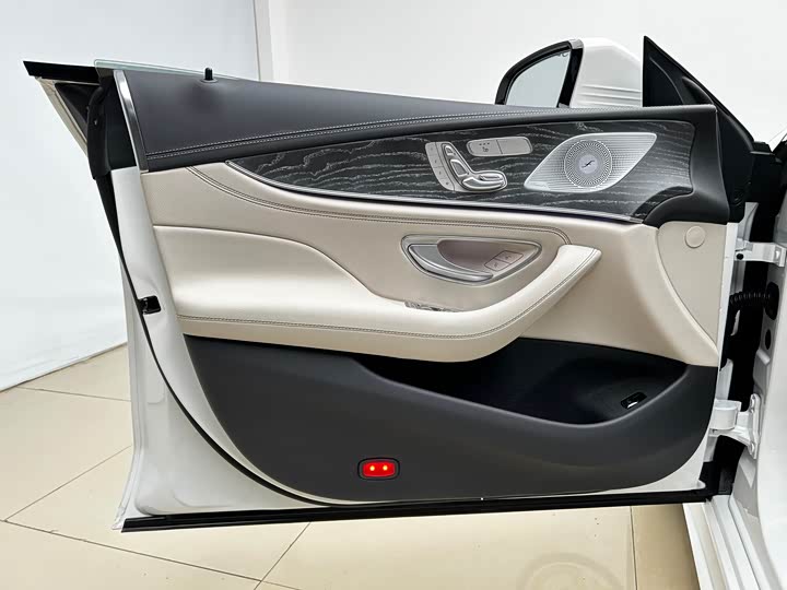 Фото 4 - Mercedes-Benz CLS-Class