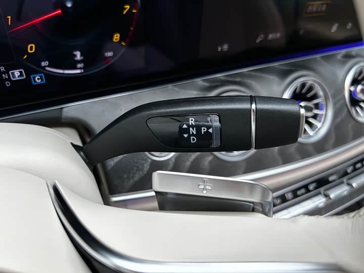 Фото 8 - Mercedes-Benz CLS-Class