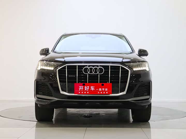 Фото 2 - Audi Q7