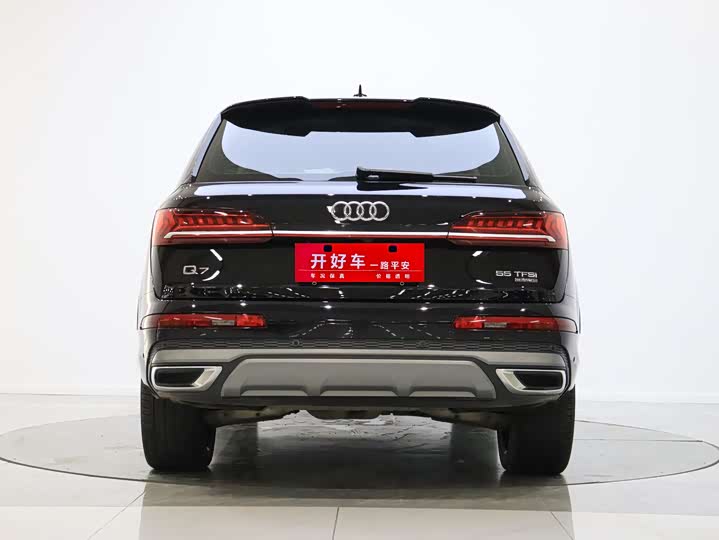 Фото 3 - Audi Q7