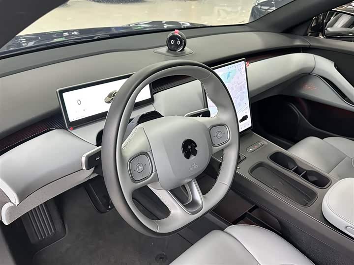 Фото 12 - Nio ET5T