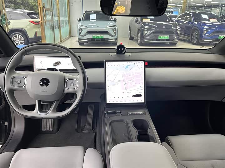 Фото 14 - Nio ET5T