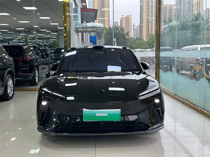 Фото 2 - Nio ET5T