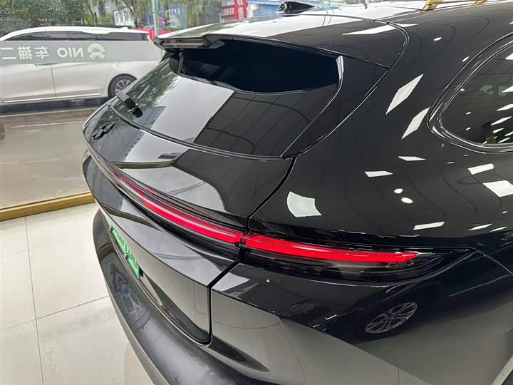 Фото 9 - Nio ET5T