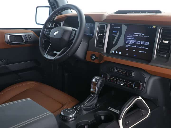 Фото 9 - Ford Bronco