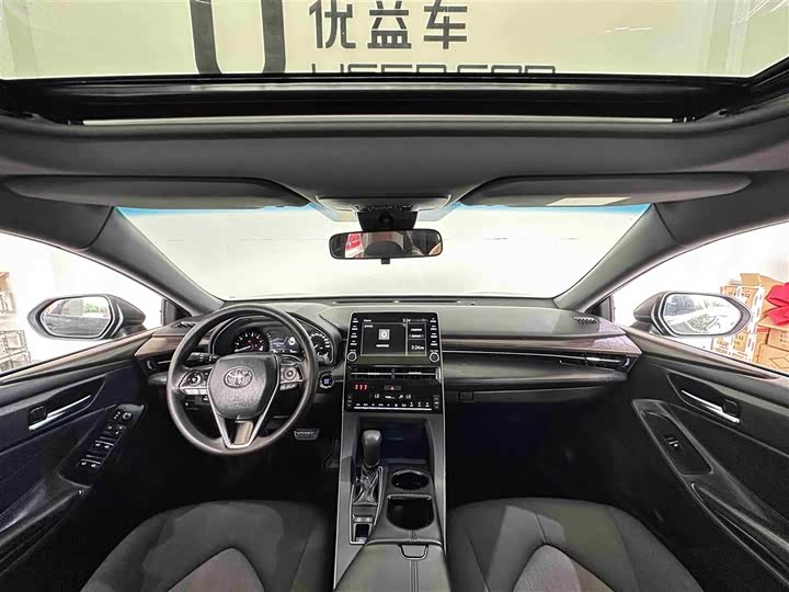 Фото 6 - Toyota Avalon