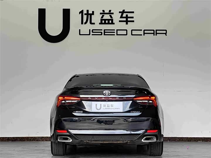 Фото 8 - Toyota Avalon