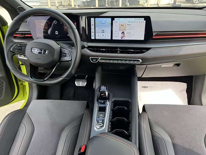 Фото 11 - Geely Binrui