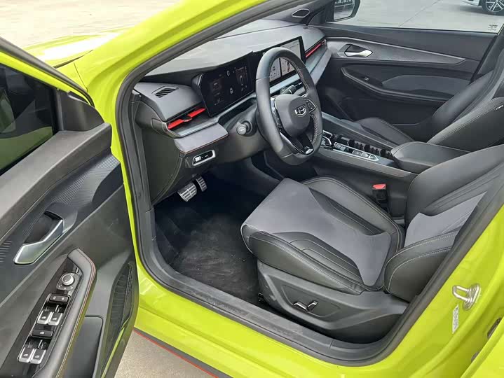 Фото 8 - Geely Binrui