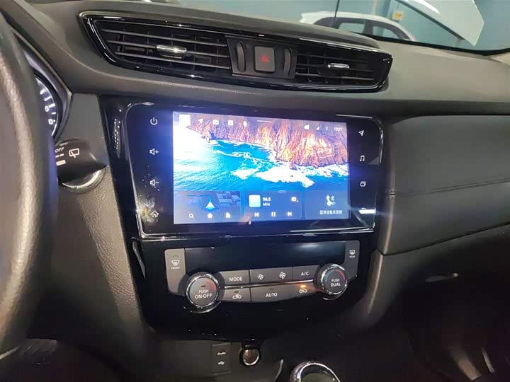 Фото 13 - Nissan X-Trail