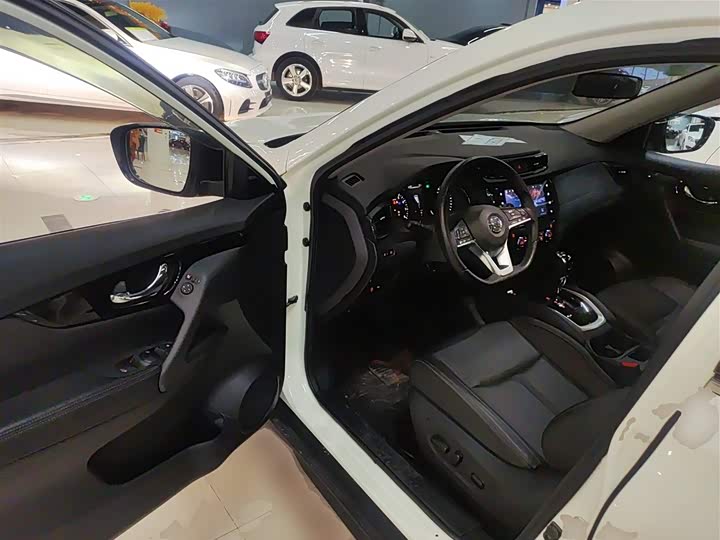 Фото 16 - Nissan X-Trail