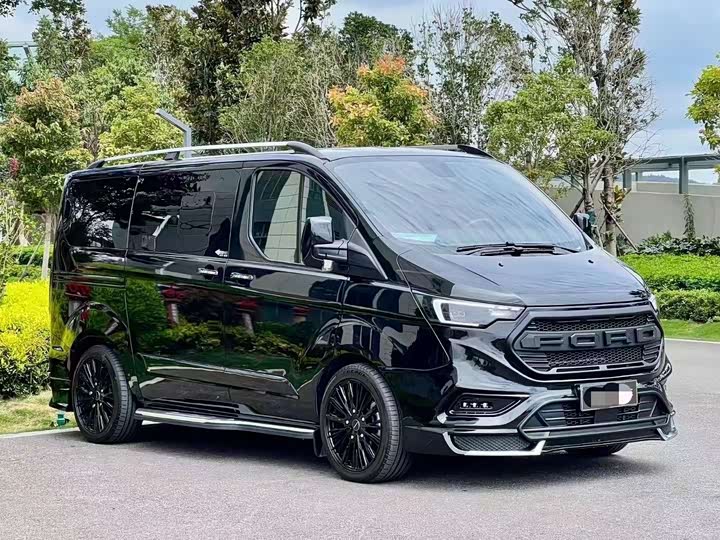 Фото 2 - Ford Tourneo