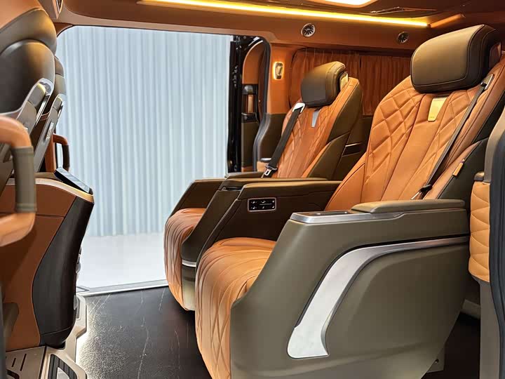 Фото 4 - Ford Tourneo