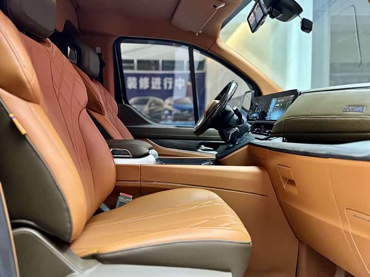 Фото 5 - Ford Tourneo