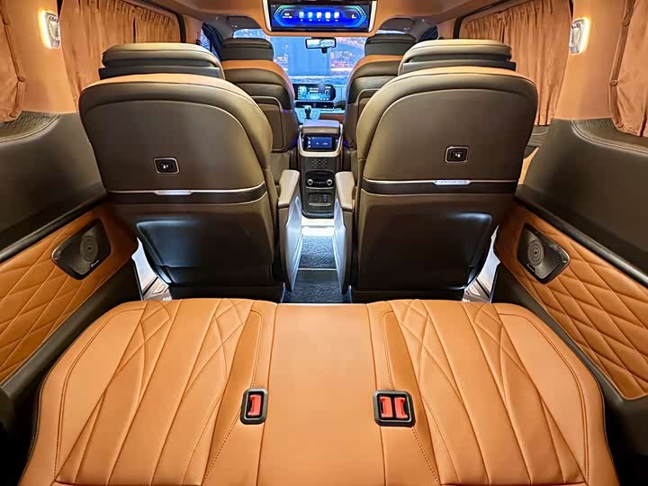 Фото 6 - Ford Tourneo