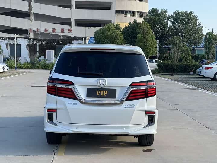 Фото 6 - Honda Elysion