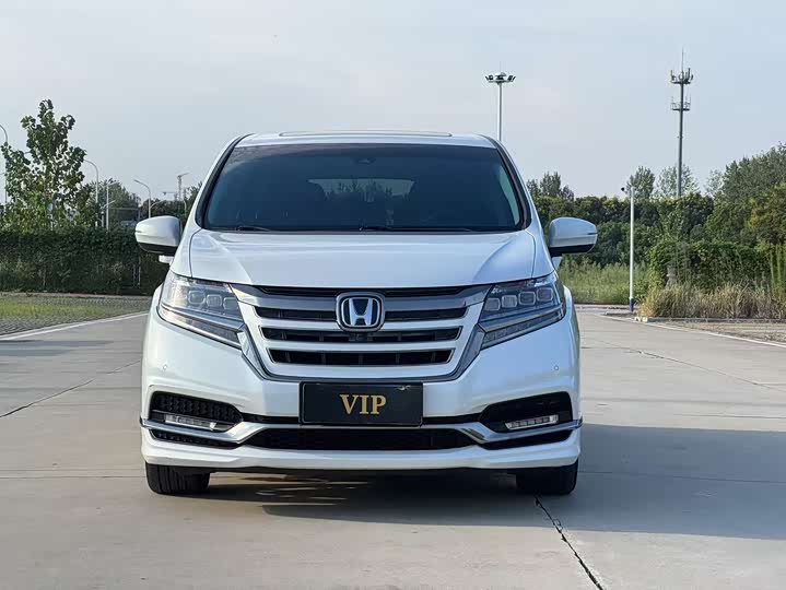 Фото 7 - Honda Elysion