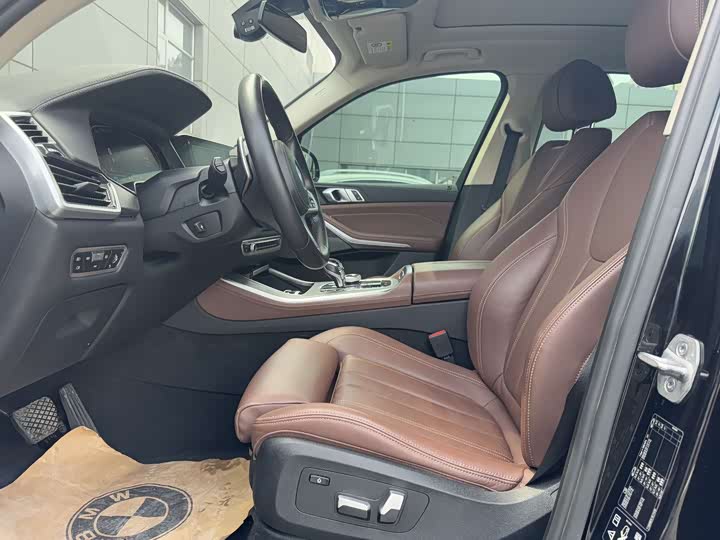 Фото 13 - BMW X5