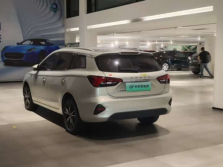 Фото 9 - Roewe Ei5