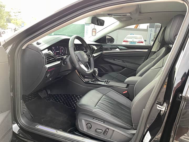 Фото 3 - Volkswagen Passat Hybrid