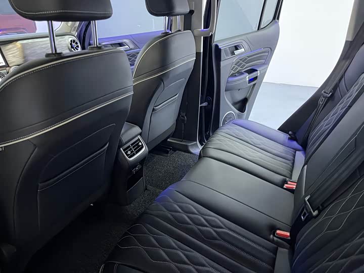 Фото 14 - Tank 300