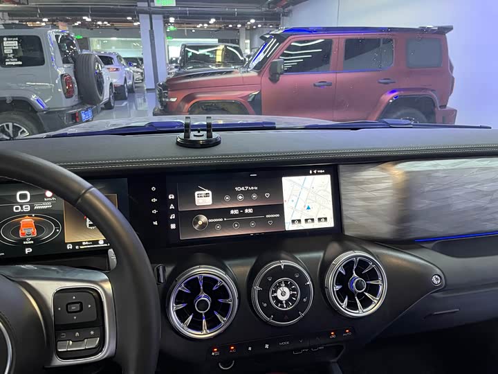 Фото 7 - Tank 300