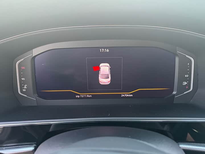 Фото 11 - Volkswagen Passat