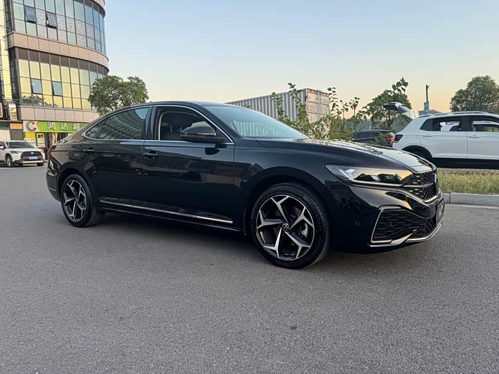 Фото 4 - Volkswagen Passat