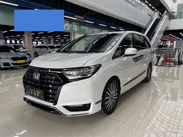 Фото 1 - Honda Elysion