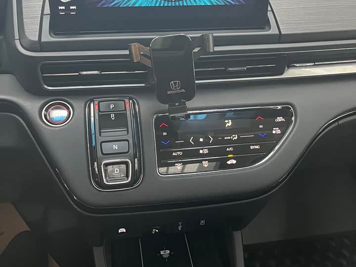 Фото 16 - Honda Elysion