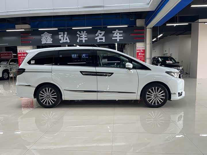 Фото 4 - Honda Elysion