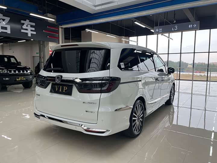 Фото 6 - Honda Elysion