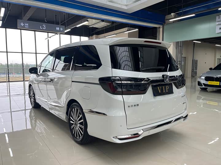 Фото 7 - Honda Elysion