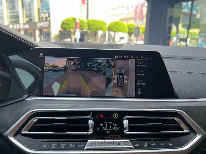 Фото 14 - BMW X5