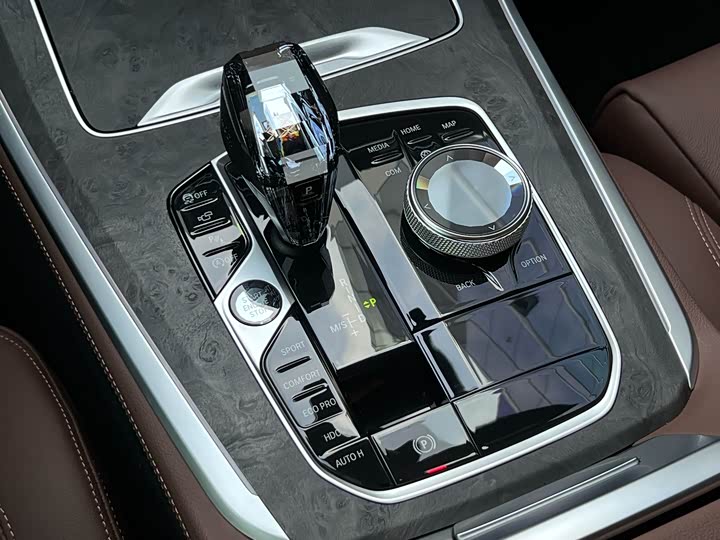 Фото 17 - BMW X5