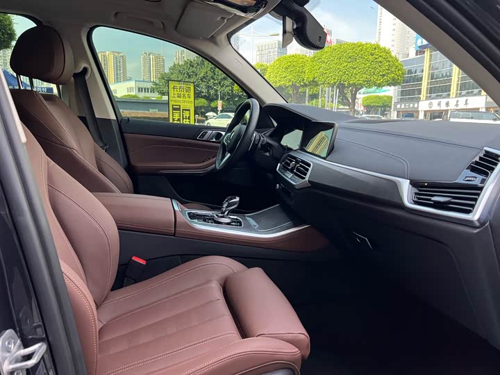 Фото 18 - BMW X5