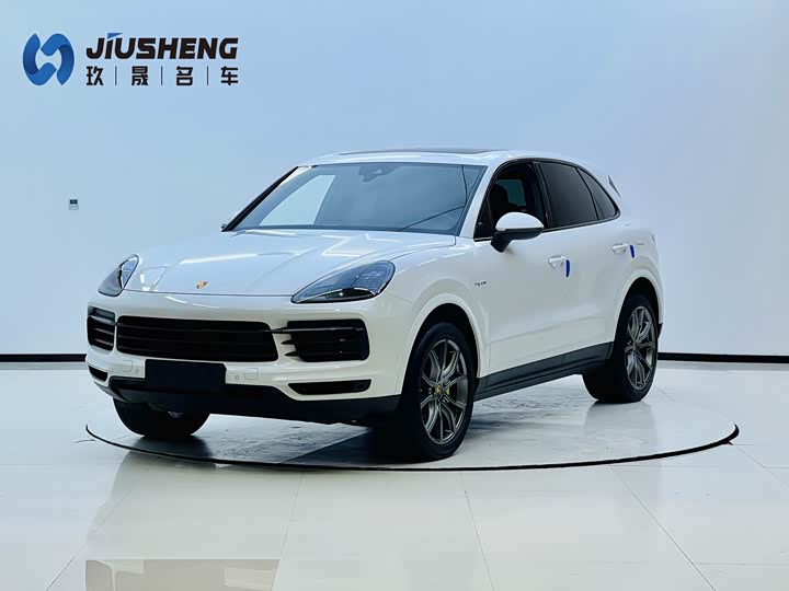 Фото 1 - Porsche Cayenne Hybrid