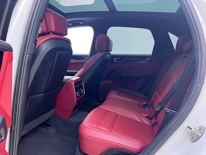 Фото 3 - Porsche Cayenne Hybrid