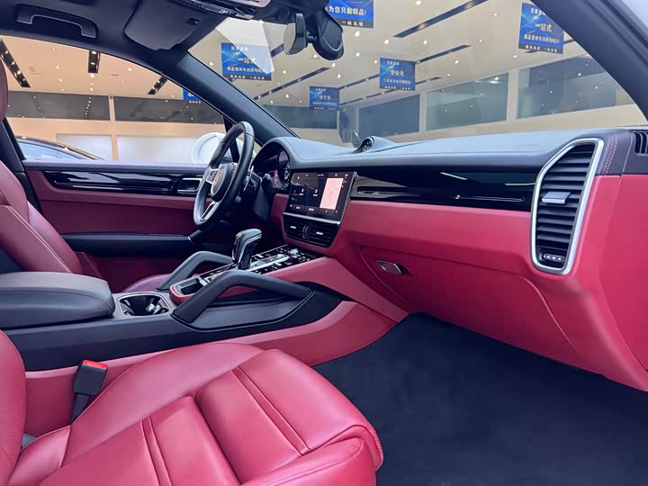 Фото 4 - Porsche Cayenne Hybrid