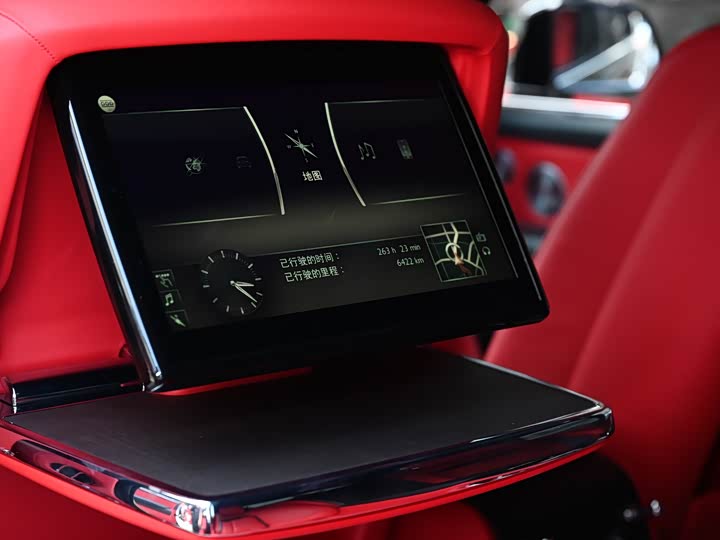 Фото 17 - Rolls-Royce Cullinan