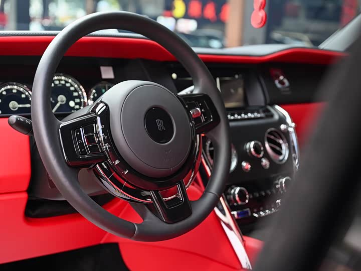 Фото 9 - Rolls-Royce Cullinan