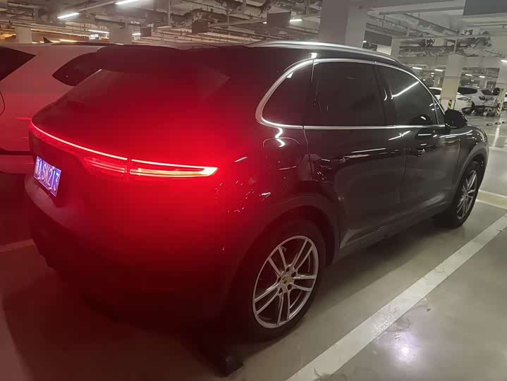 Фото 2 - Porsche Cayenne