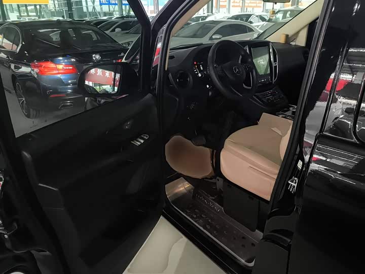 Фото 16 - Mercedes-Benz Vito