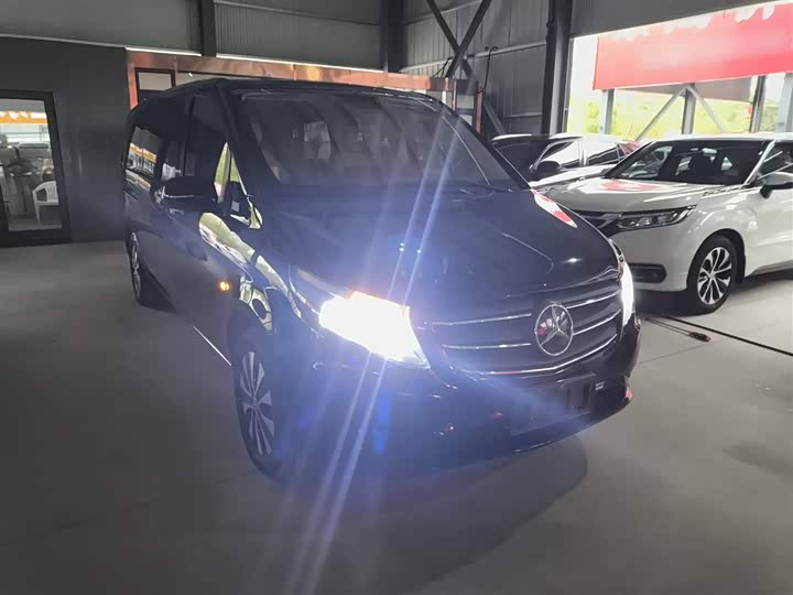 Фото 4 - Mercedes-Benz Vito