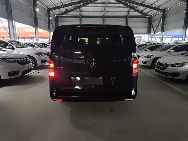 Фото 6 - Mercedes-Benz Vito