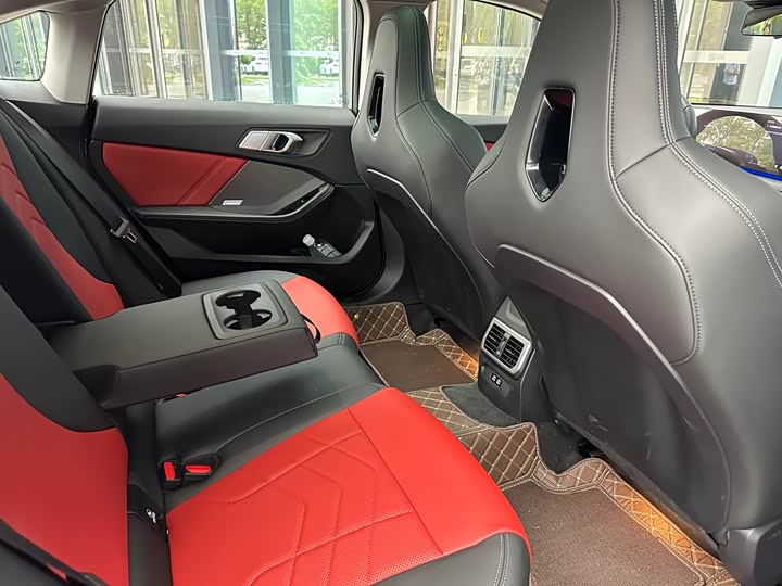 Фото 10 - BMW 2 Series