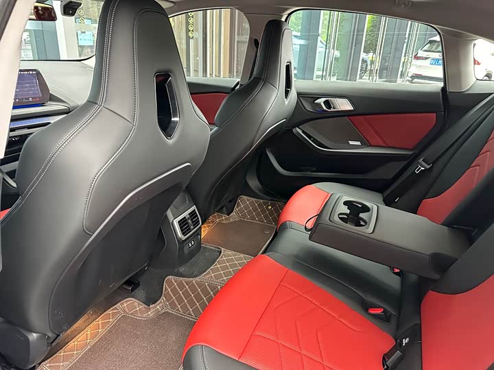 Фото 6 - BMW 2 Series